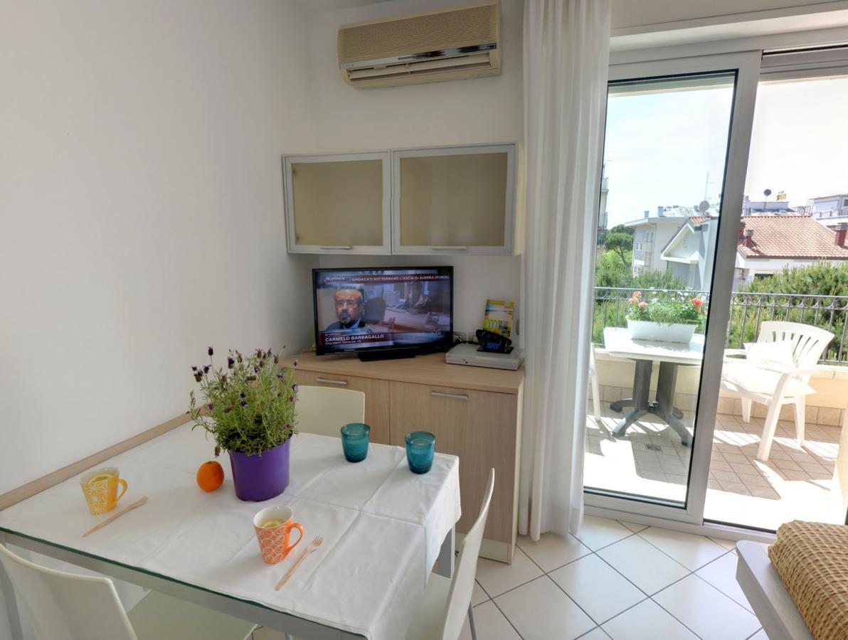 Residence Il Tulipano Риччоне Экстерьер фото