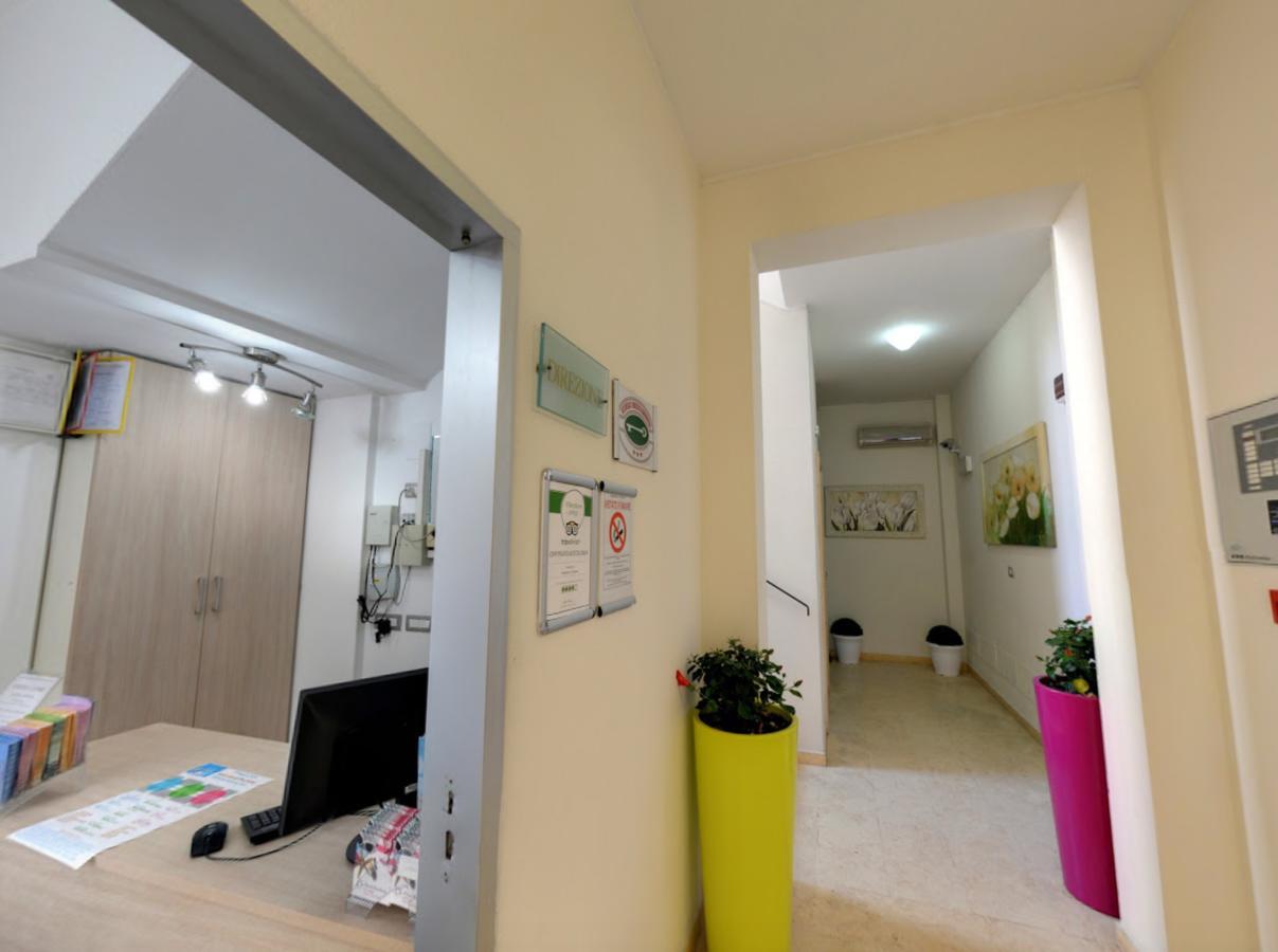 Residence Il Tulipano Риччоне Экстерьер фото